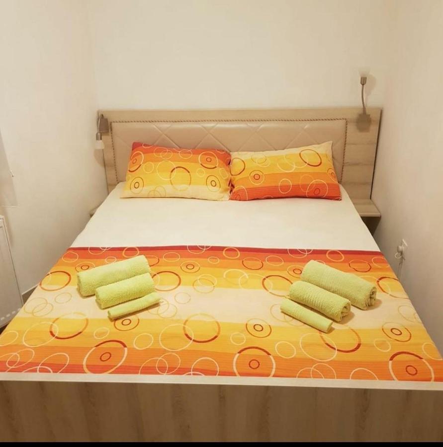 Holiday Wing Apartment 2 Jagodina Exterior foto